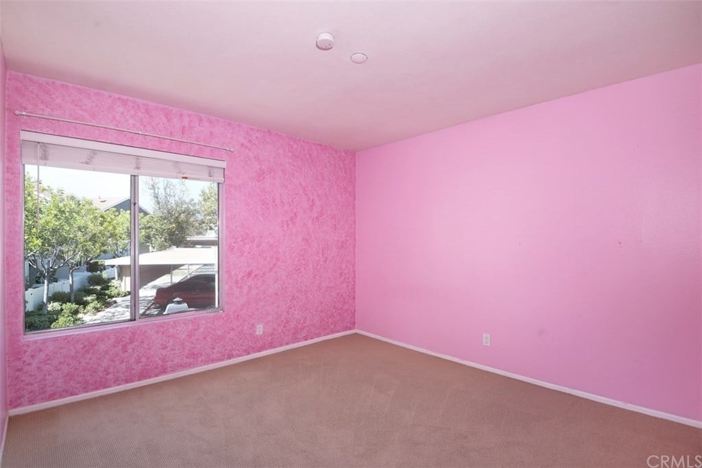 12 Birchwood Ln