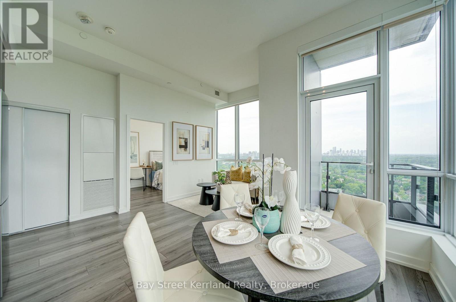 395 Bloor St E #2808