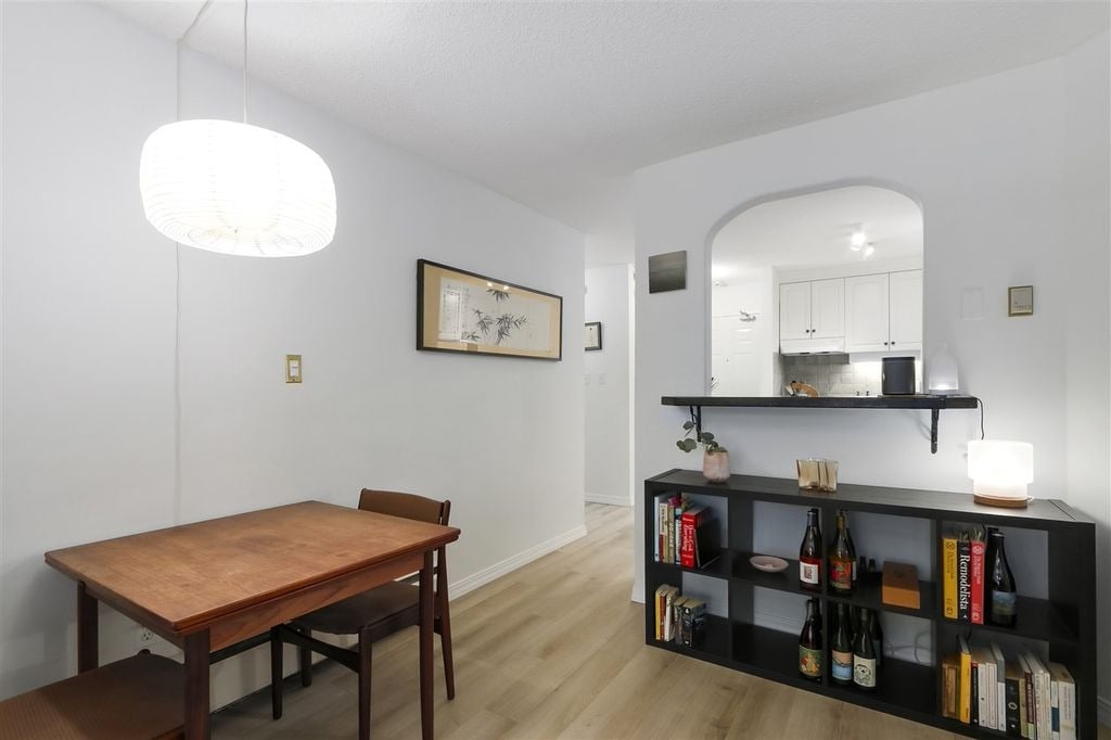 2255 York Ave, #109