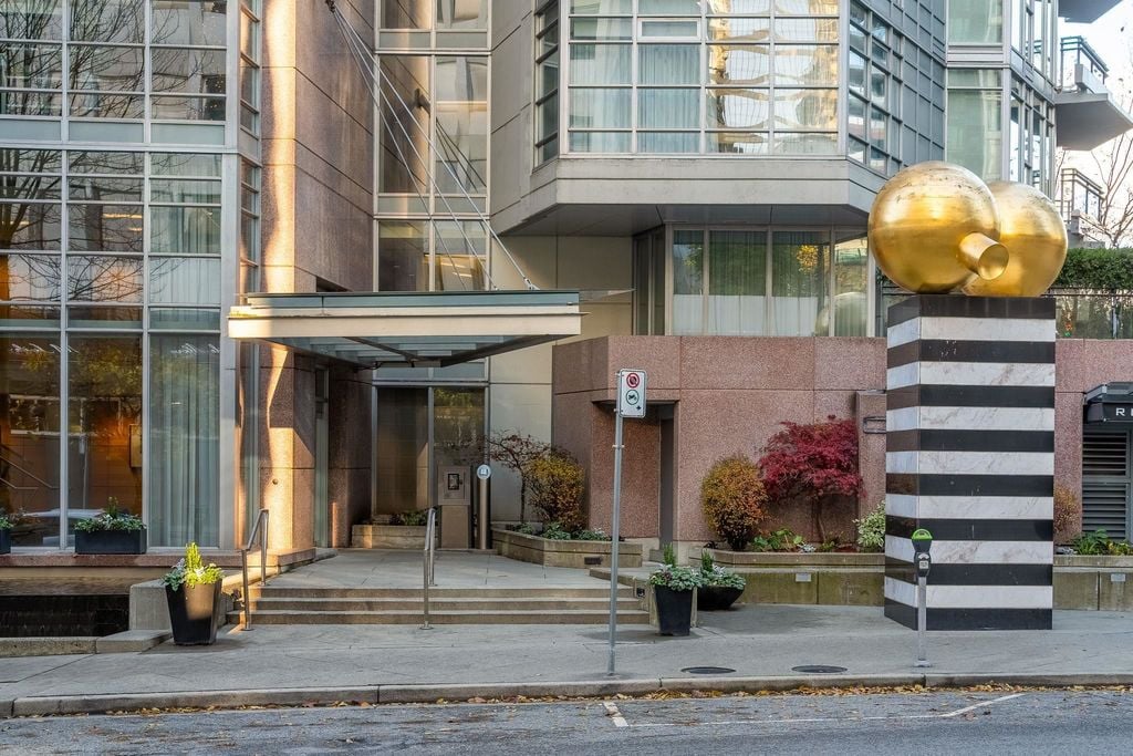 1205 W Hastings St, #1105