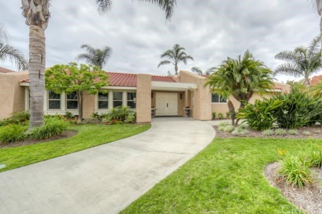 7821 Seaglen Dr