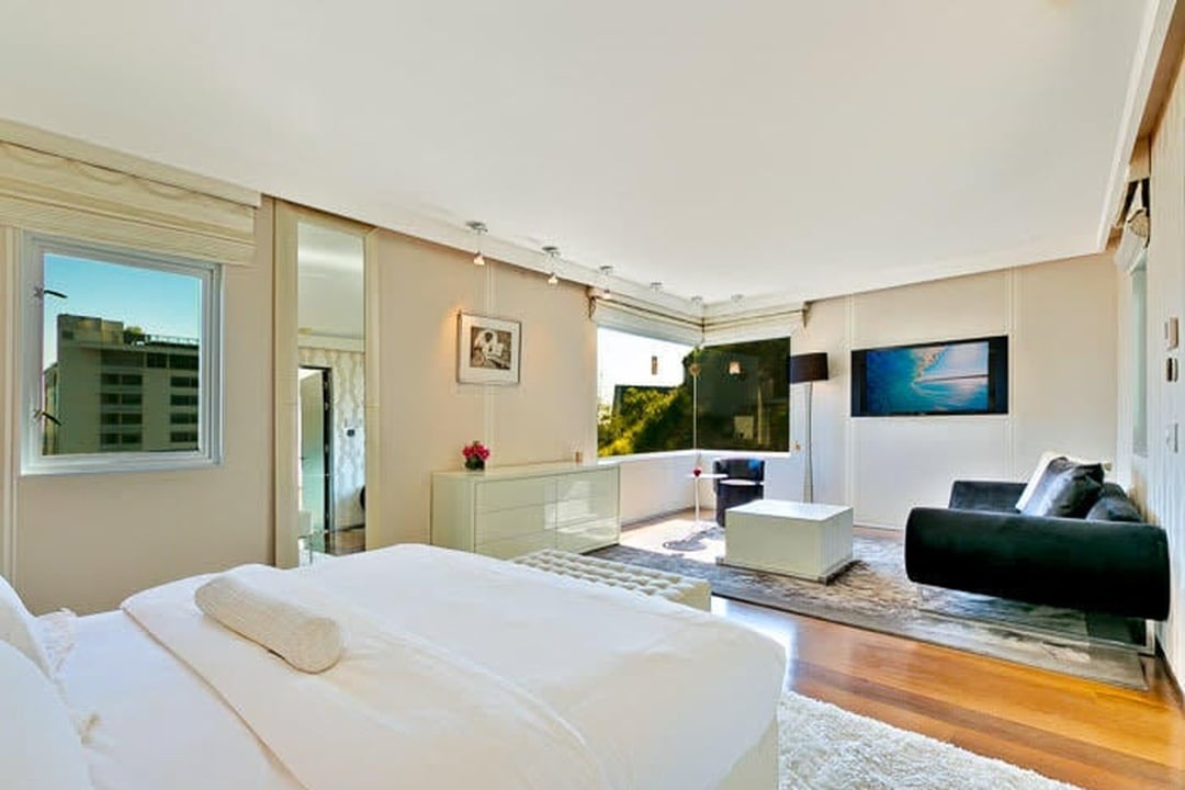Legacy Luxe