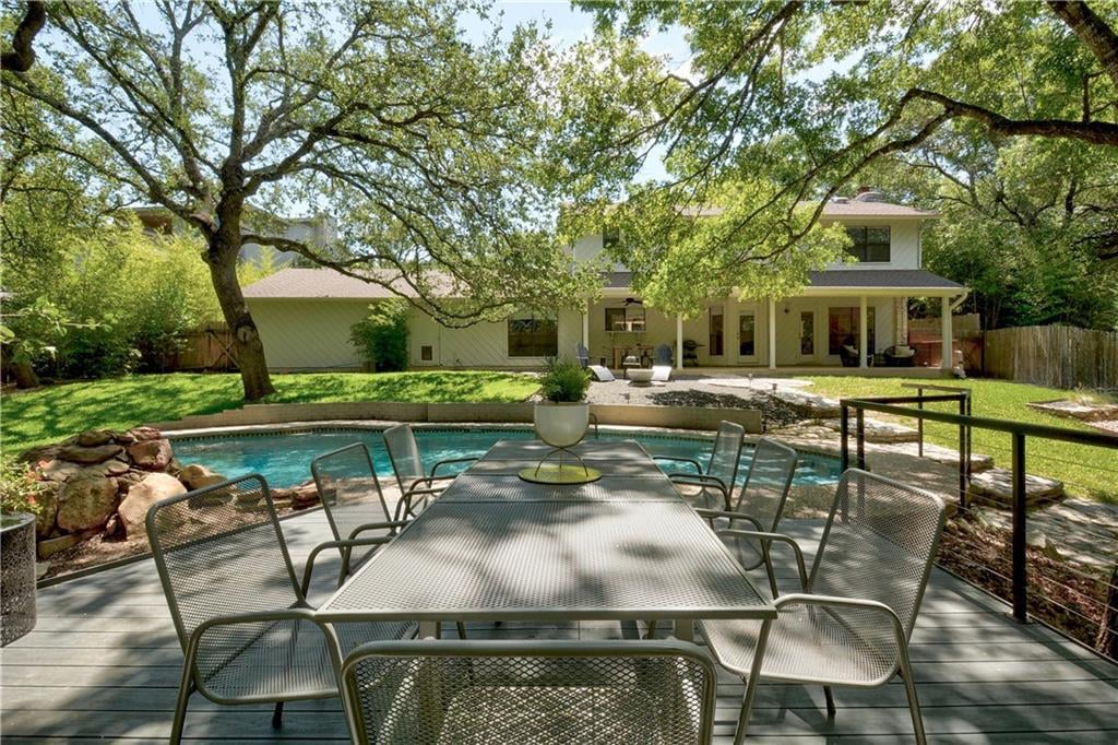 1906 Trevino Dr