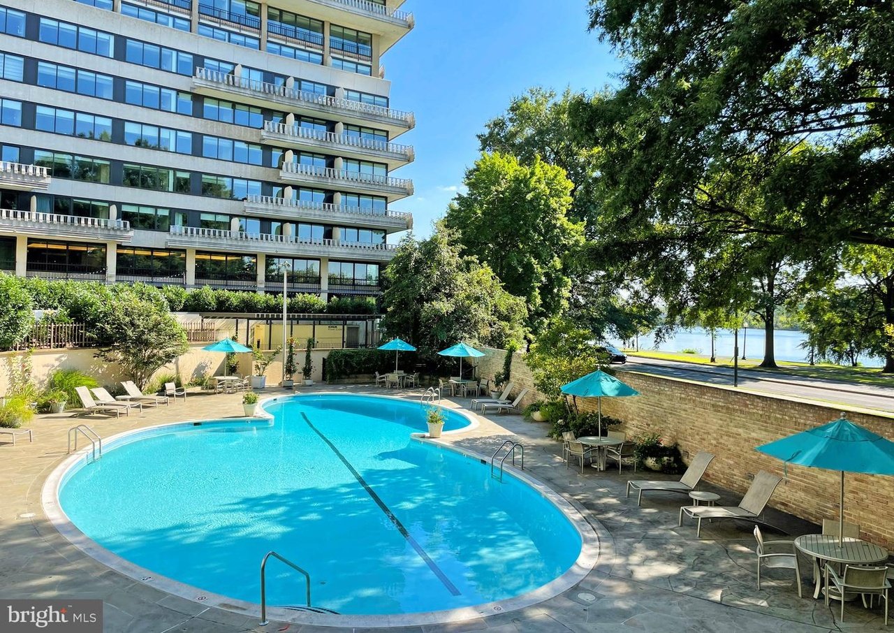 2700 Virginia Ave NW Unit 101/102