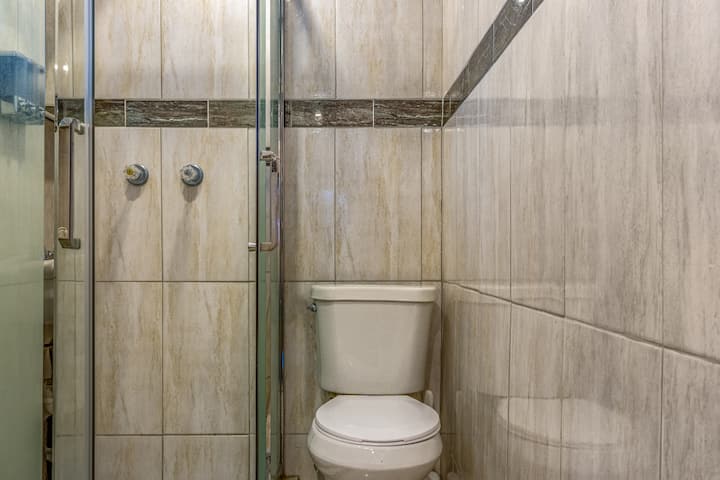 Beach House Apt 10 • 1BR + Sofa Bed • Full Kitchen - Airbnb