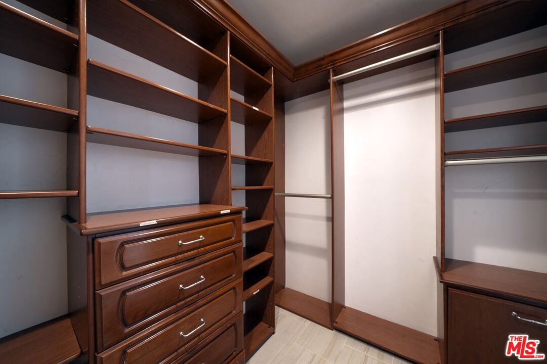 Vireon Crest, Morning View Dr, 90265