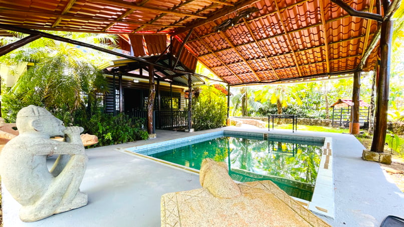 Multi-Home Income Estate Near Marino Ballena National Park