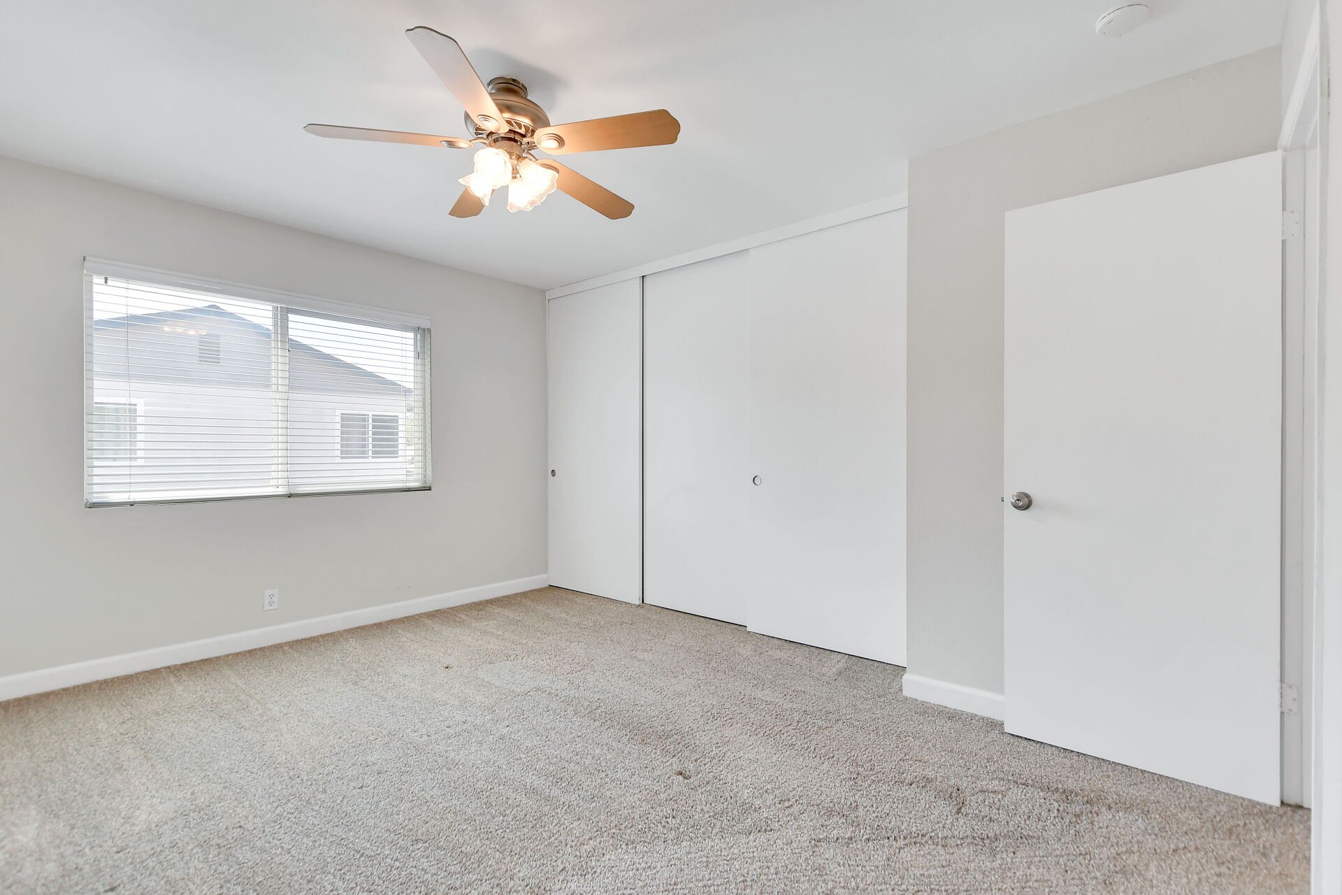 1460 Forest Glen 4