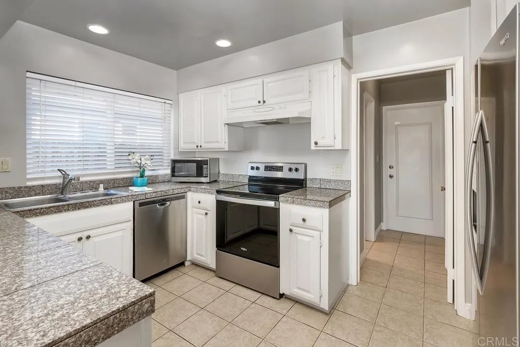 5858 Sagebrush Rd