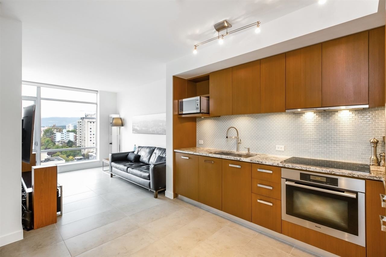 1028 Barclay St, #1406