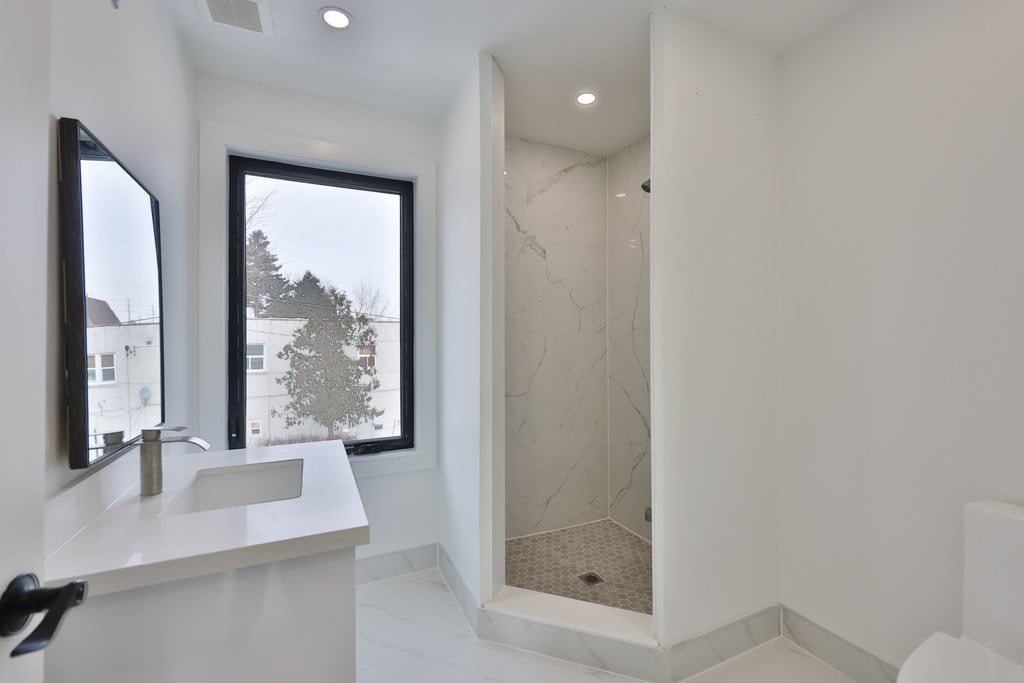 172 Royal York Rd