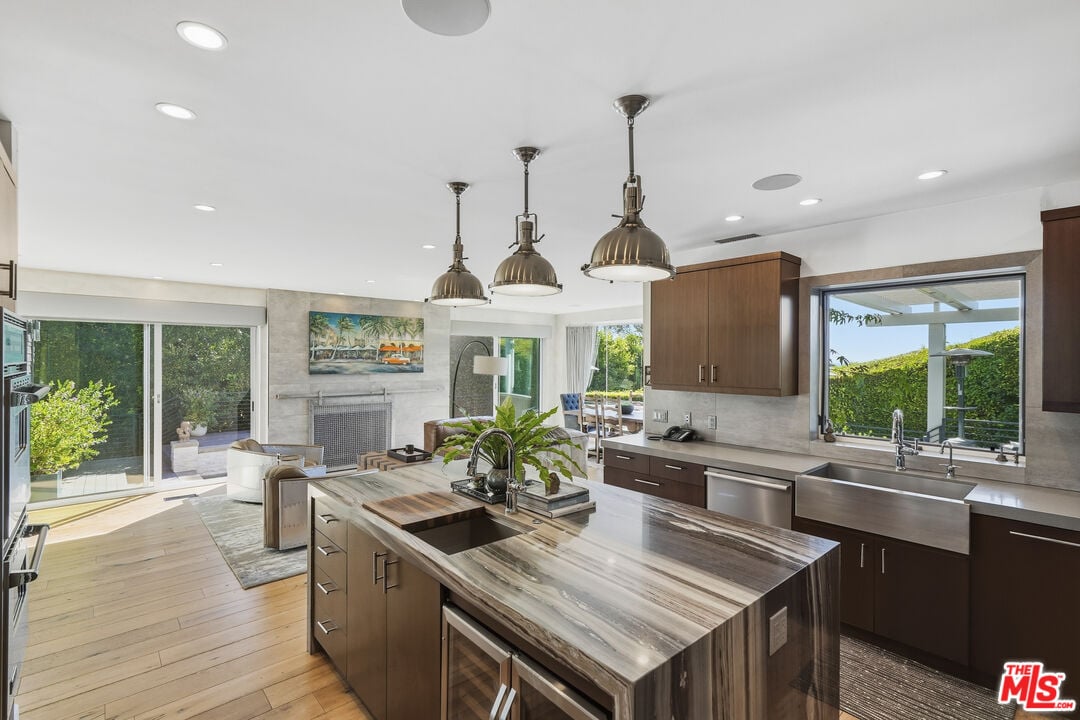 Solis Vista, Serra Rd, 90265