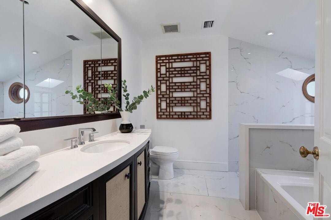 2277 Betty Ln