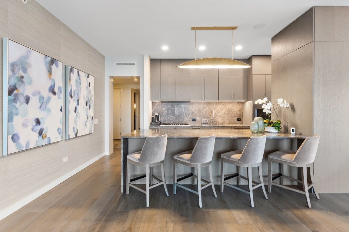 202 Nueces St, #1201