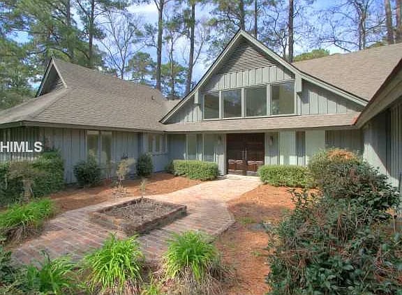 8 Heritage Ct