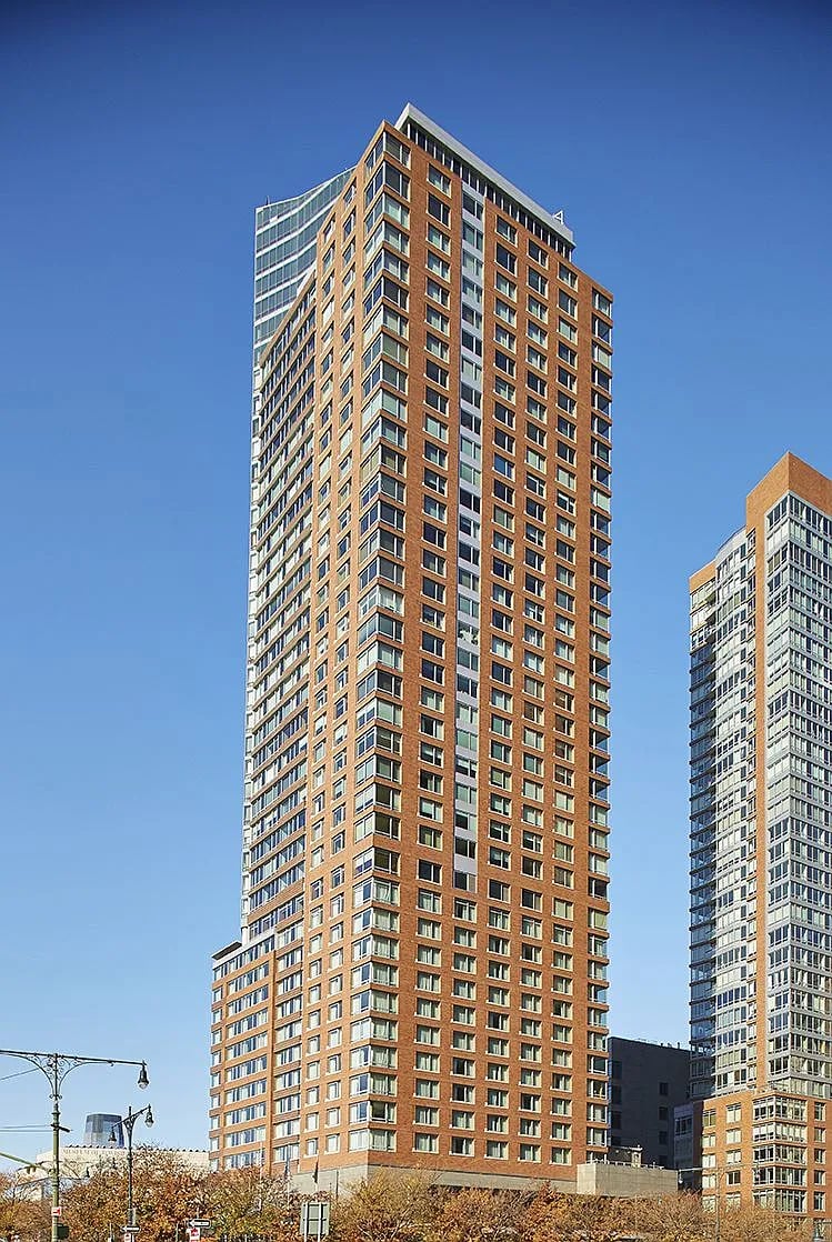 10 West St, #32C