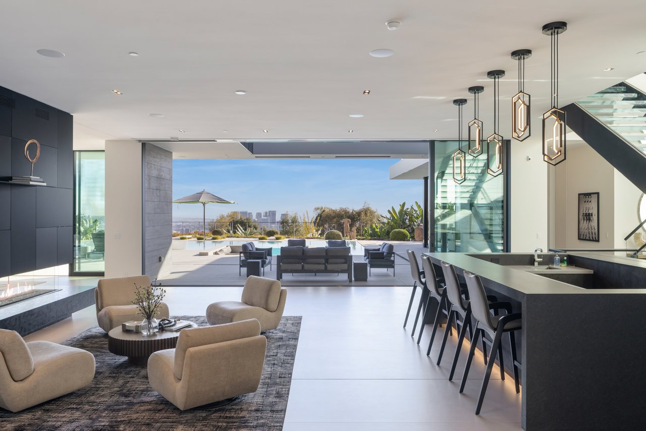 1320 Beverly Grove Place