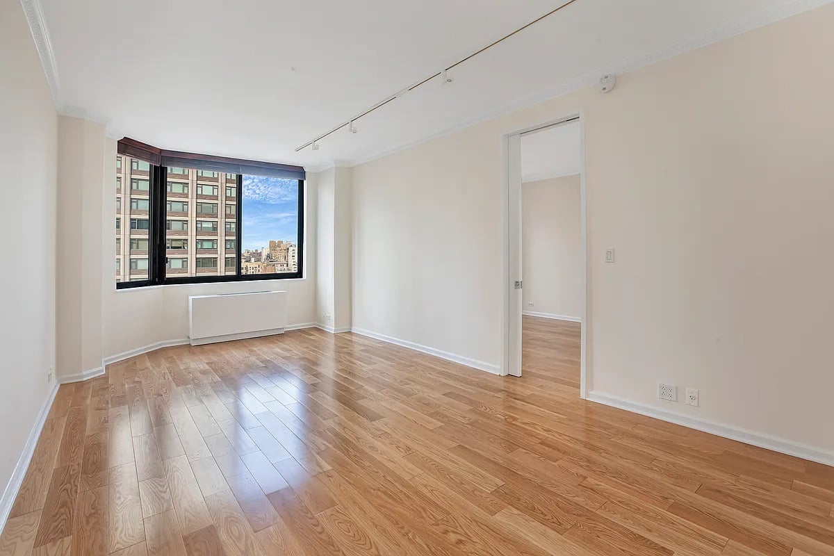 200 East 65th Street #18B