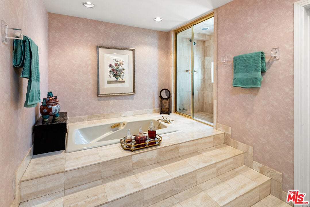 2247 COLDWATER CANYON DR