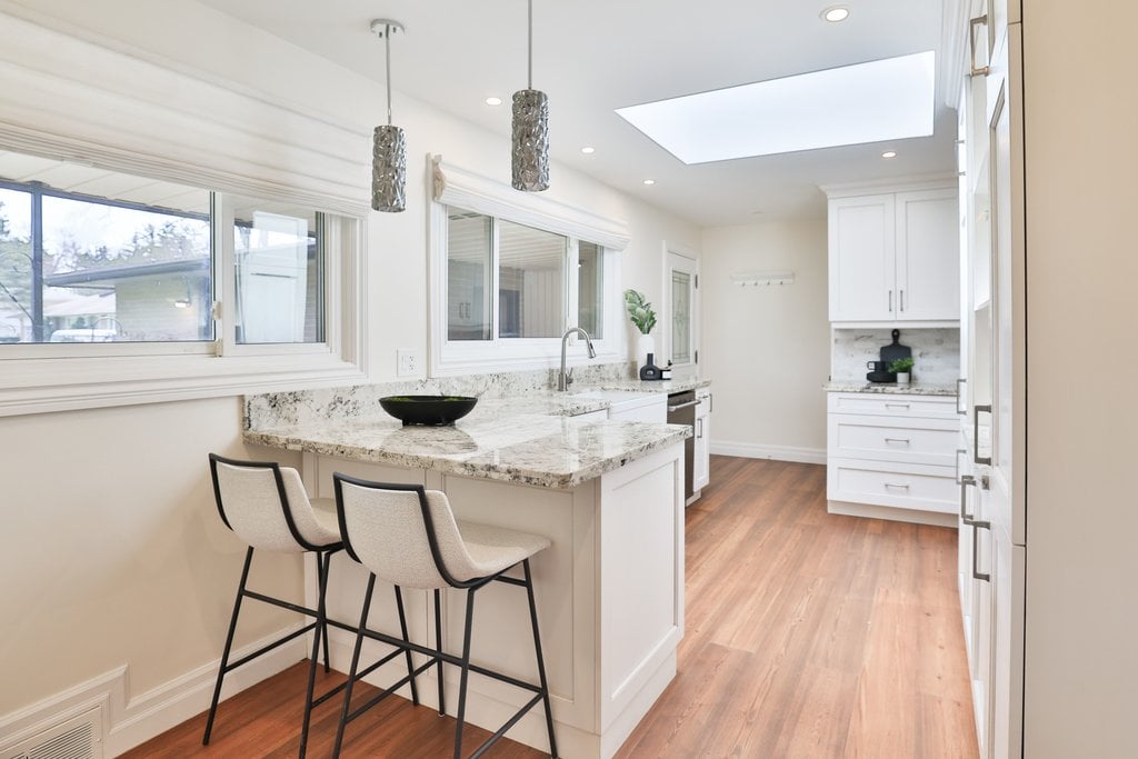 35 Hollyrood Heights Dr