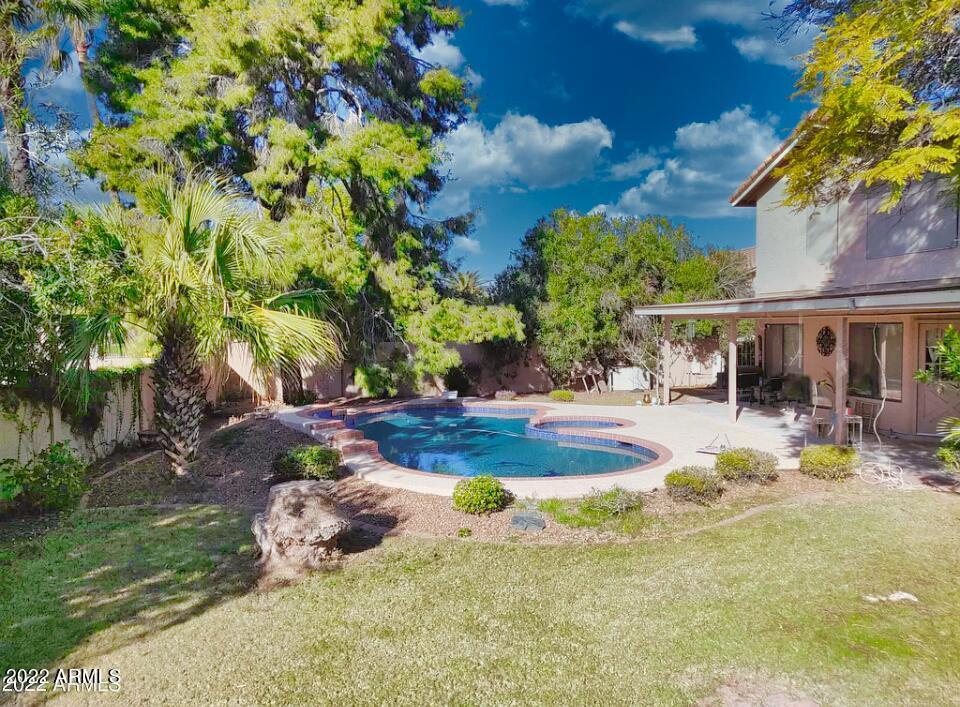 5347 E Michelle Dr