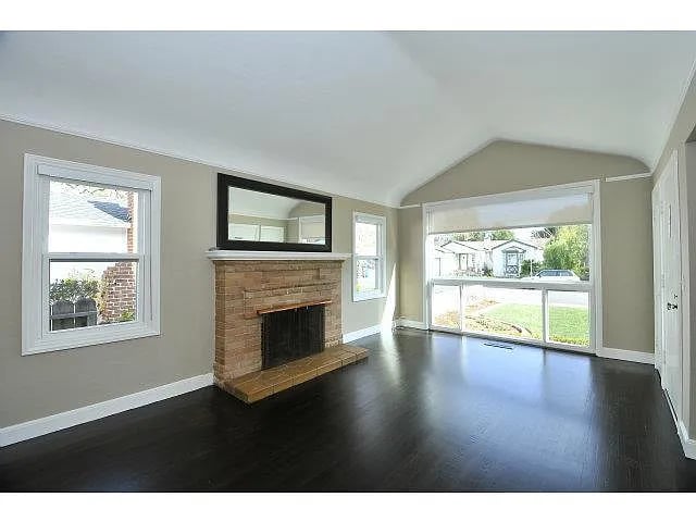 958 Millie Ave