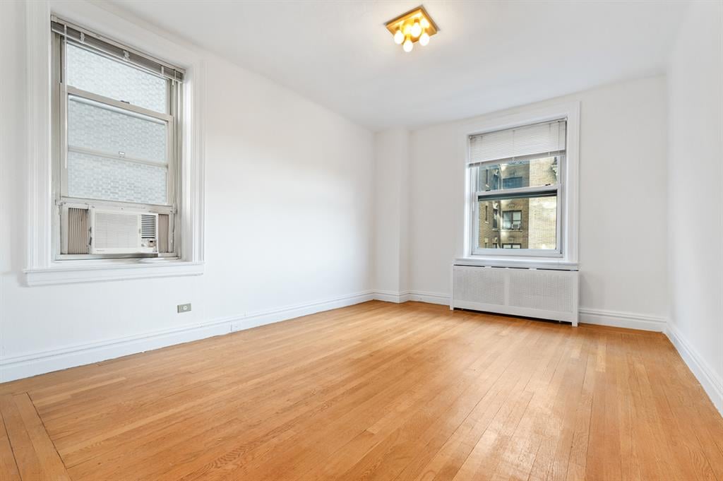 390 Riverside Drive 5G
