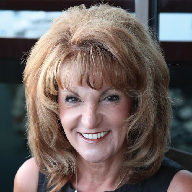 Maria Constantine Albuquerque, NM Real Estate Agent Headshot