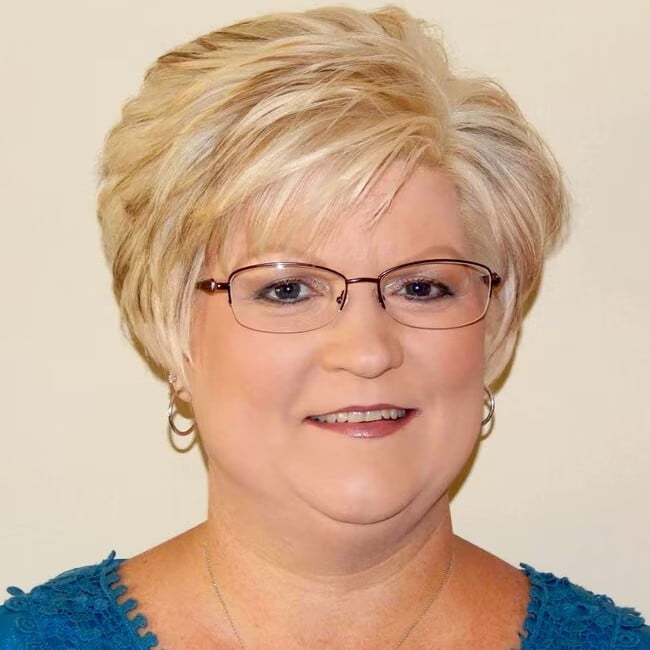 Kathy Pollock Athens, GA Real Estate Agent Headshot