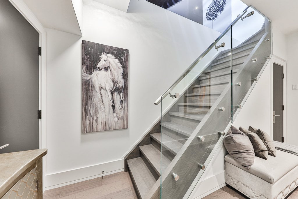 7B Iroquois Ave