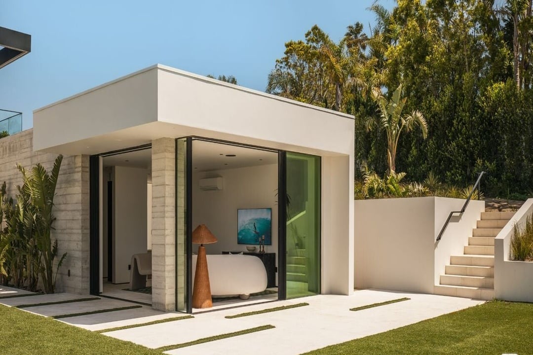 Skyreach Manor, Dume Dr, 90265