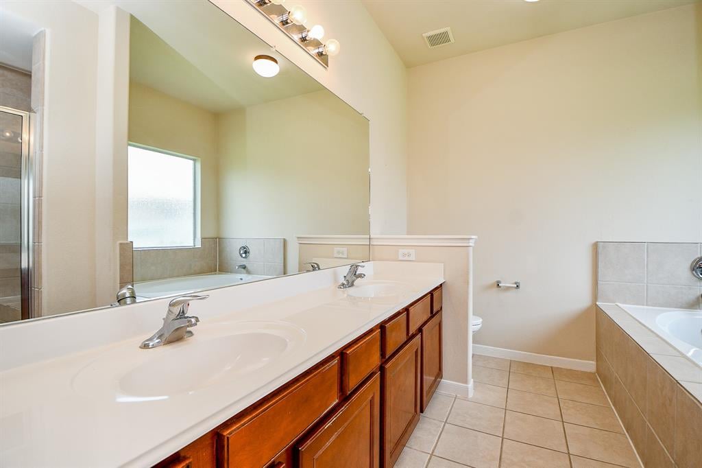 21622 Crest Peak Wy