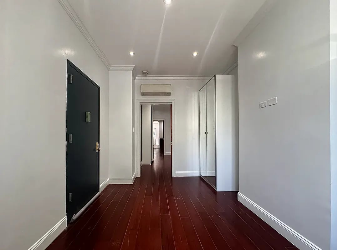 1867 Bleecker St 1L