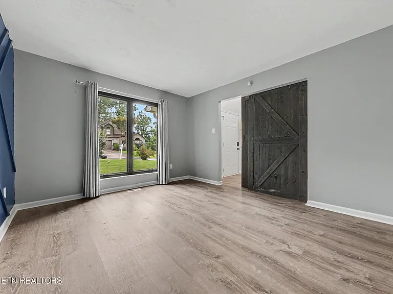 5516 Oakside Drive