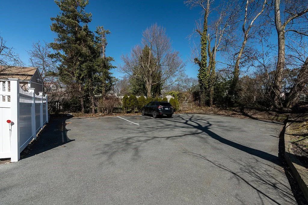 118-120 Bowdoin St #2