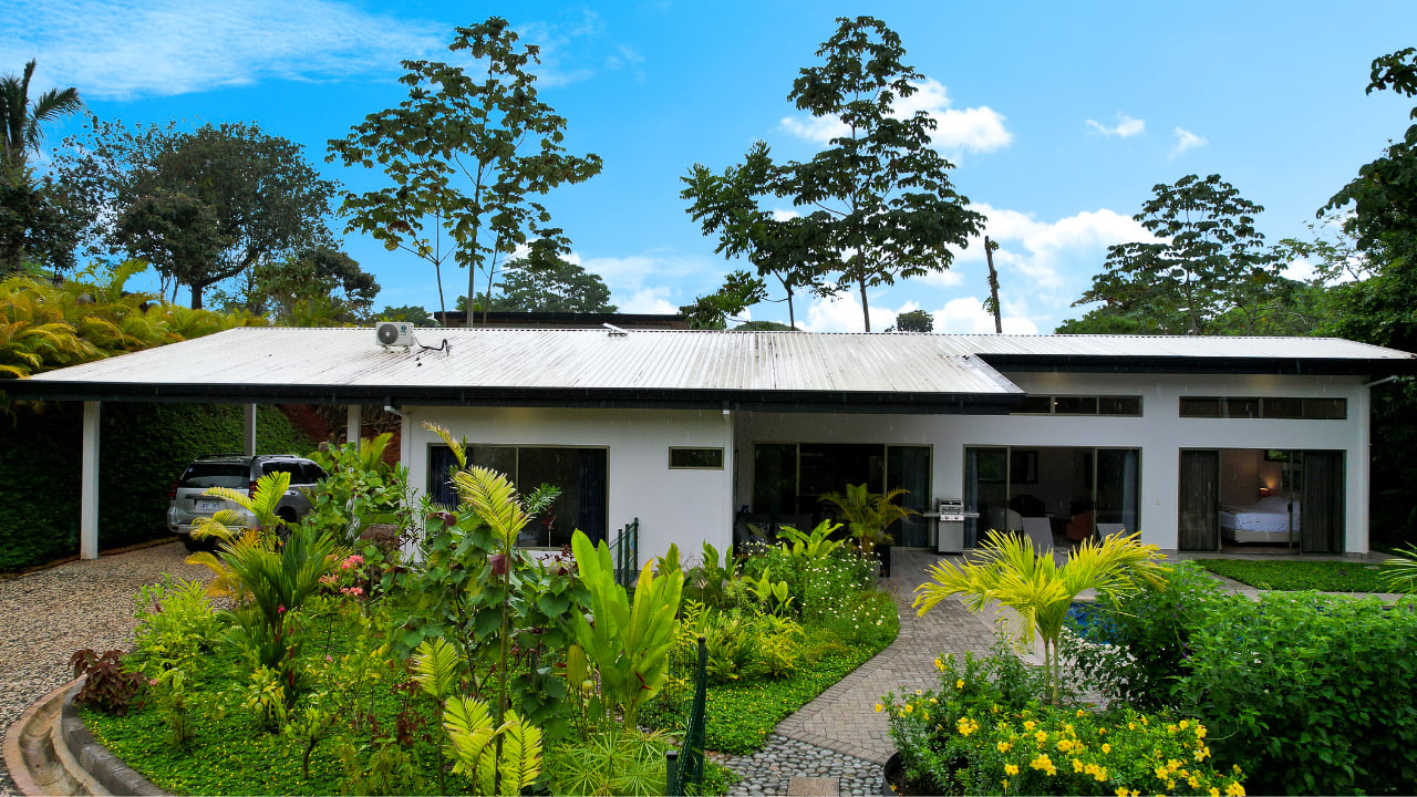Modern 3BR Home in Highly Desirable Gated Community in Ojochal Costa Rica