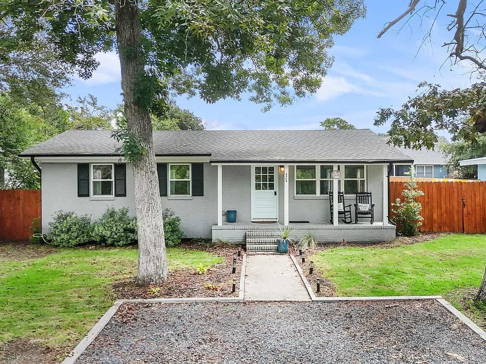 424 Keziah St