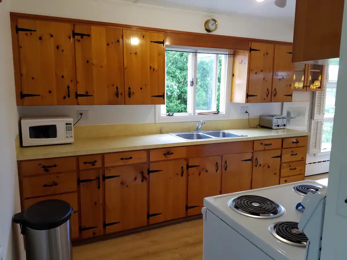 25 Fluker St, Thomaston ME