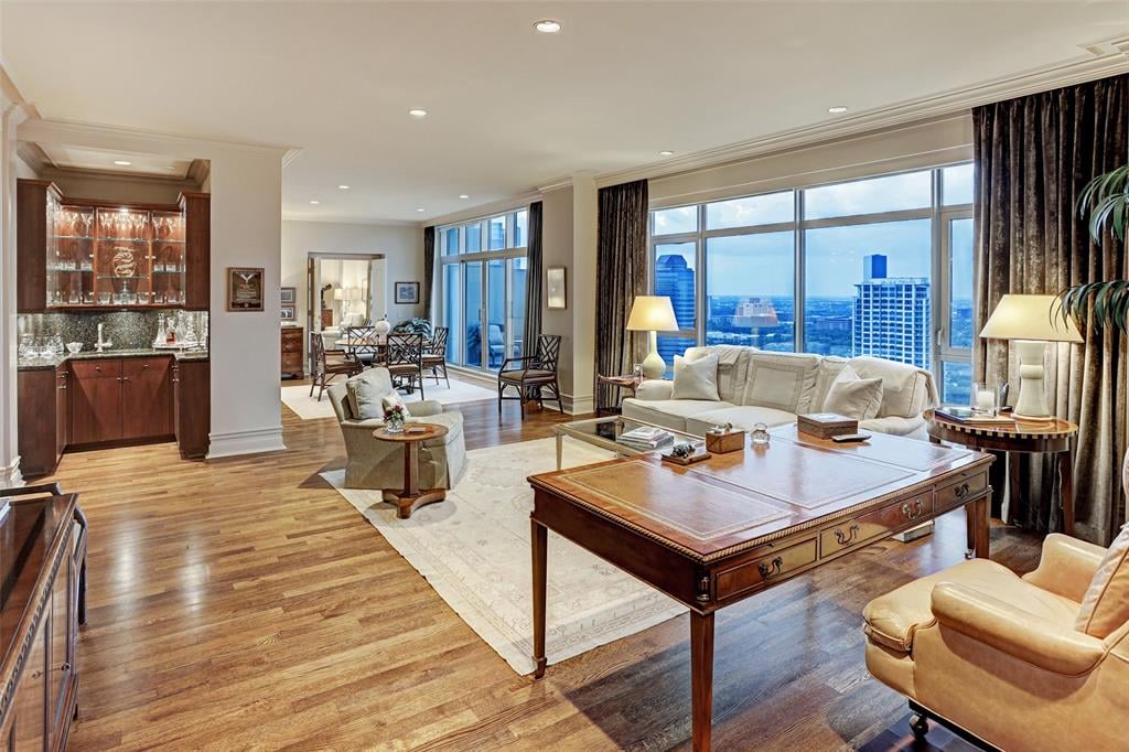 1100 Uptown Park Blvd, #281