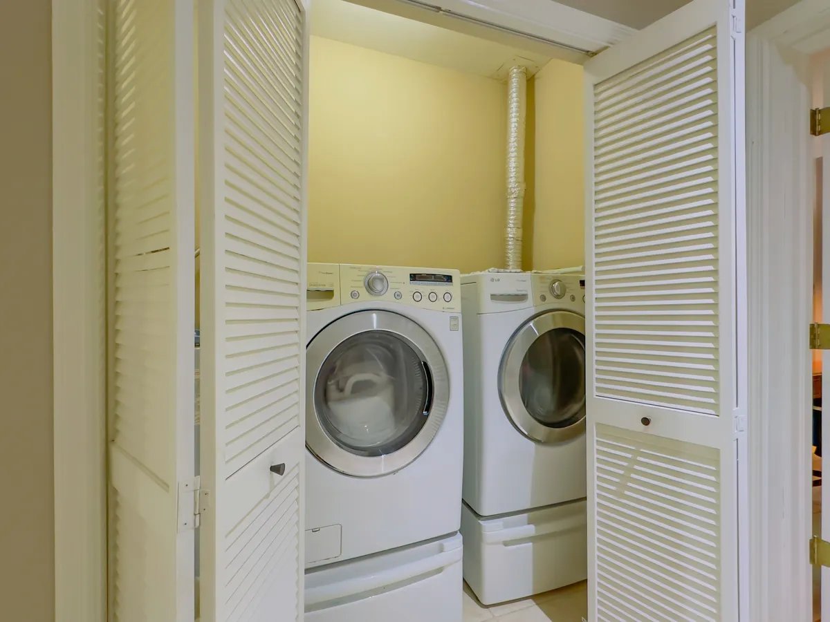Pacifico Townhouse #101