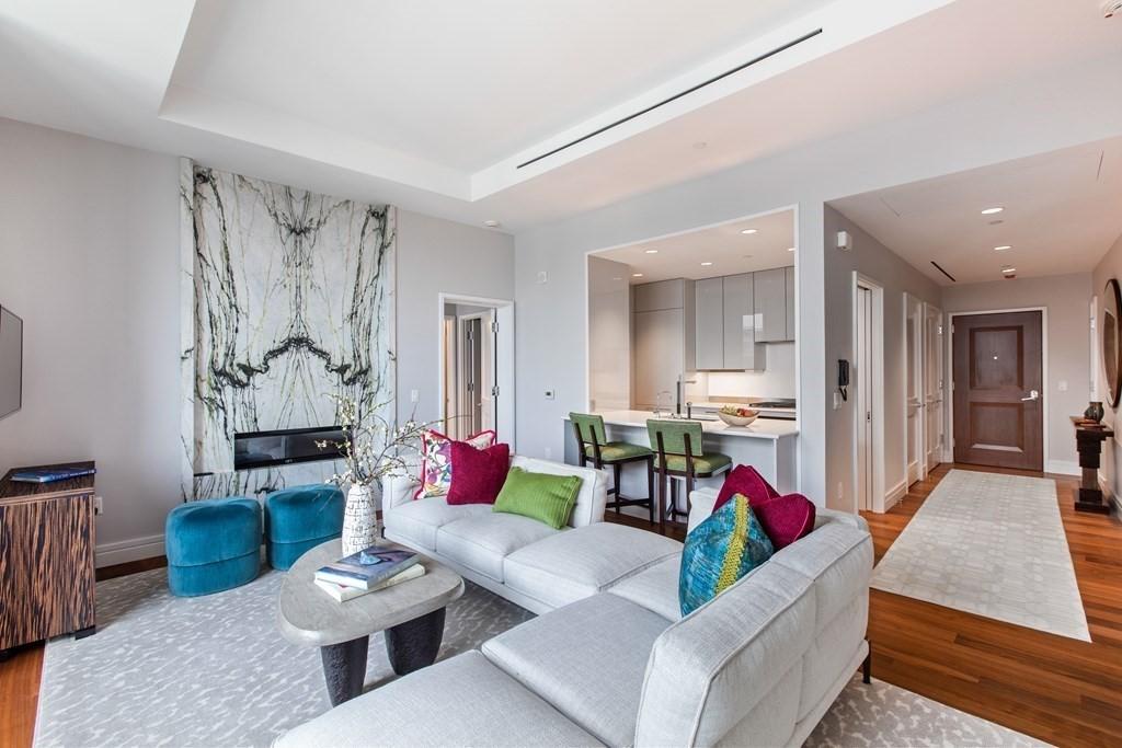 1 Dalton St Unit: 2702