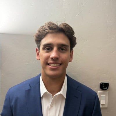 Nicolas 