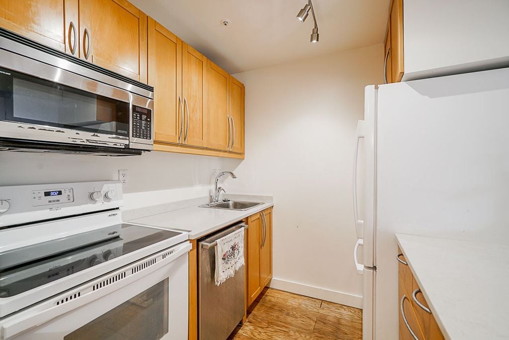 2119 Bellevue Ave, #102