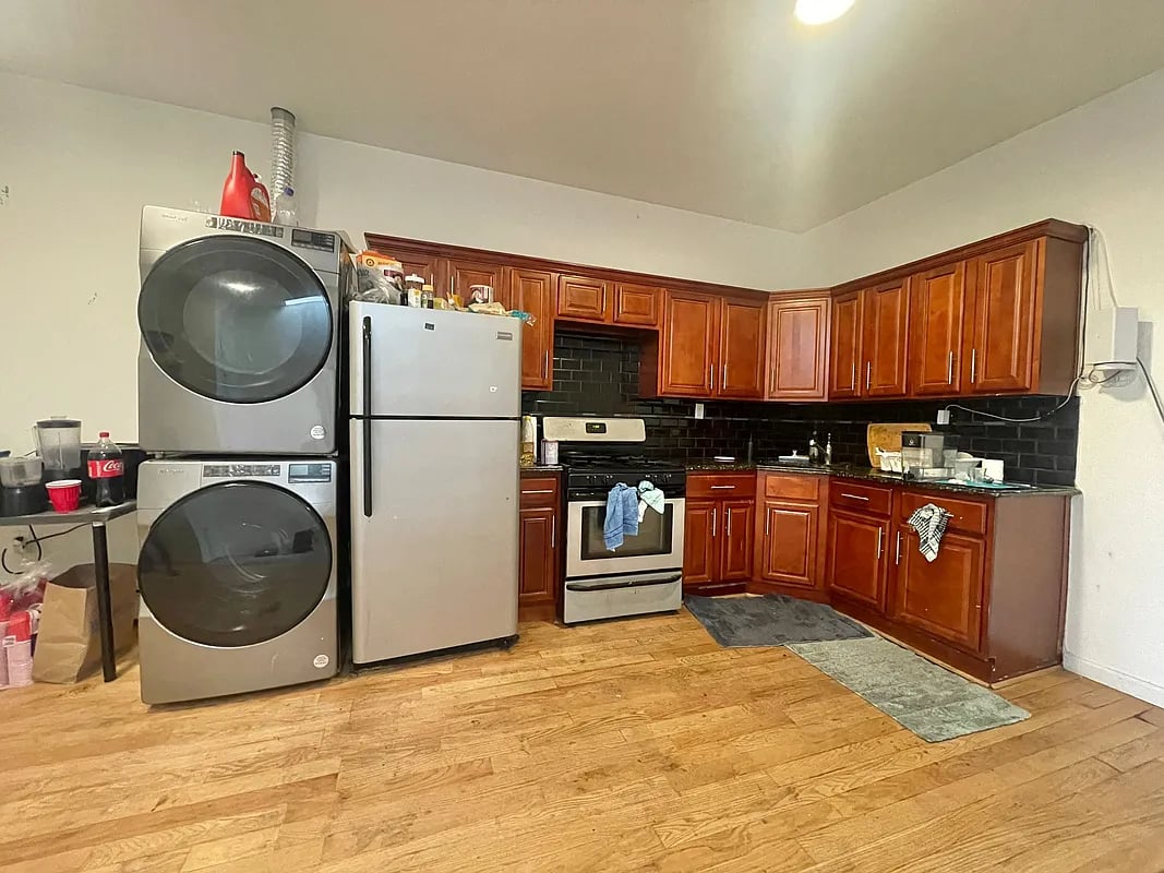 196 Utica Avenue 3