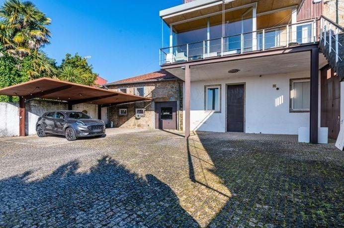 Two Restored Houses for Sale in Palmeira, Braga