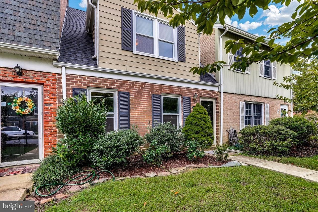 907 Bethany Ct, #4