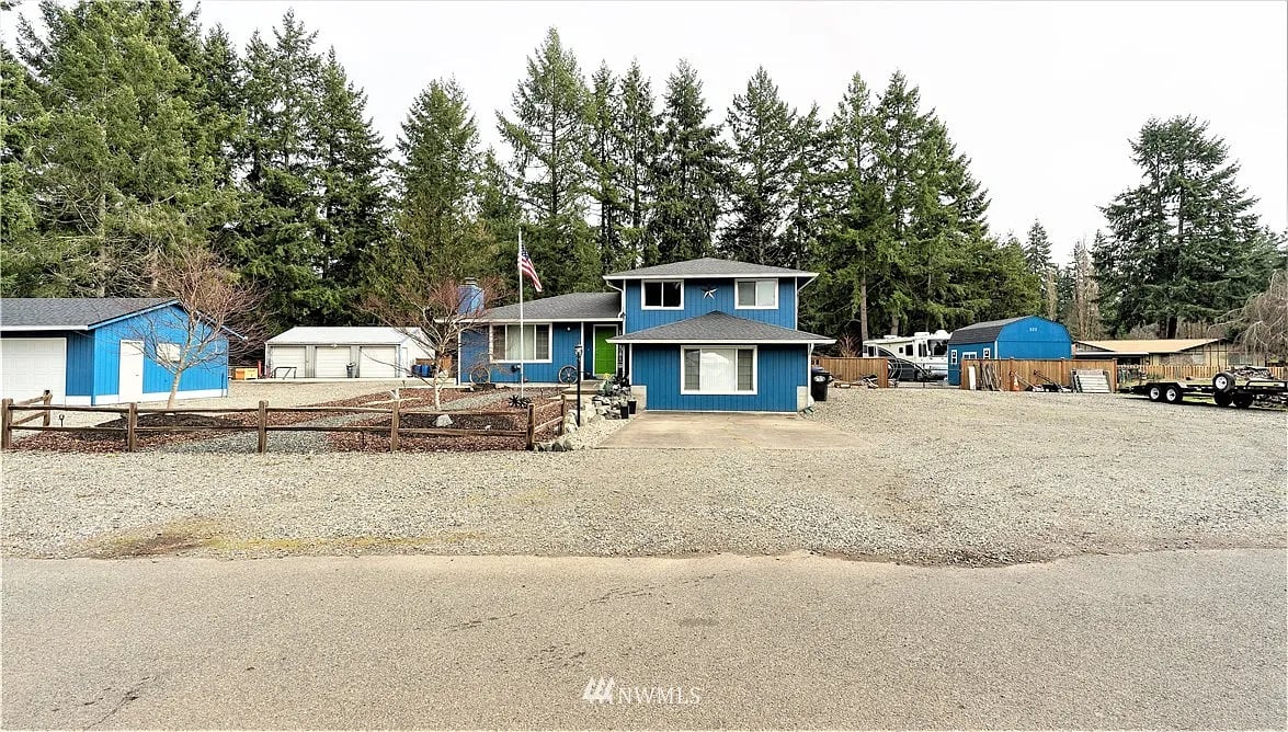 2110 Bobb Ct SE