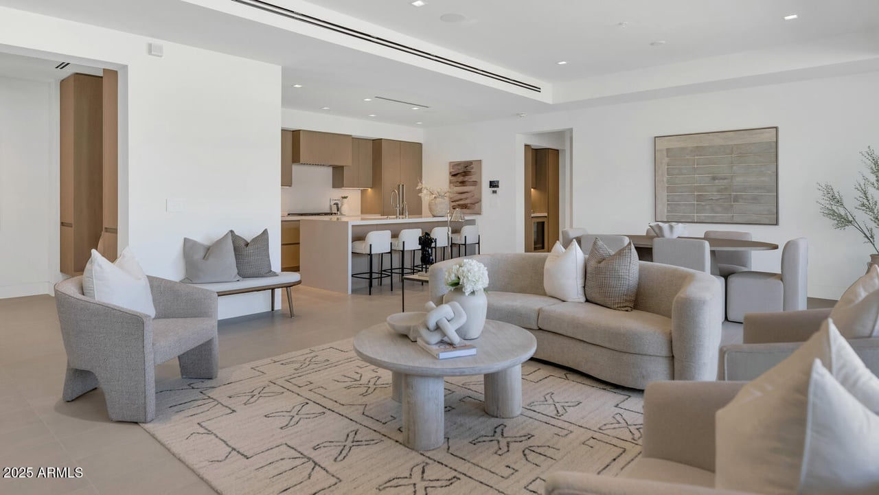 6587 N Palmeraie Blvd, #2007