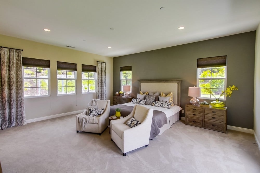 16879 Crescent Creek Dr