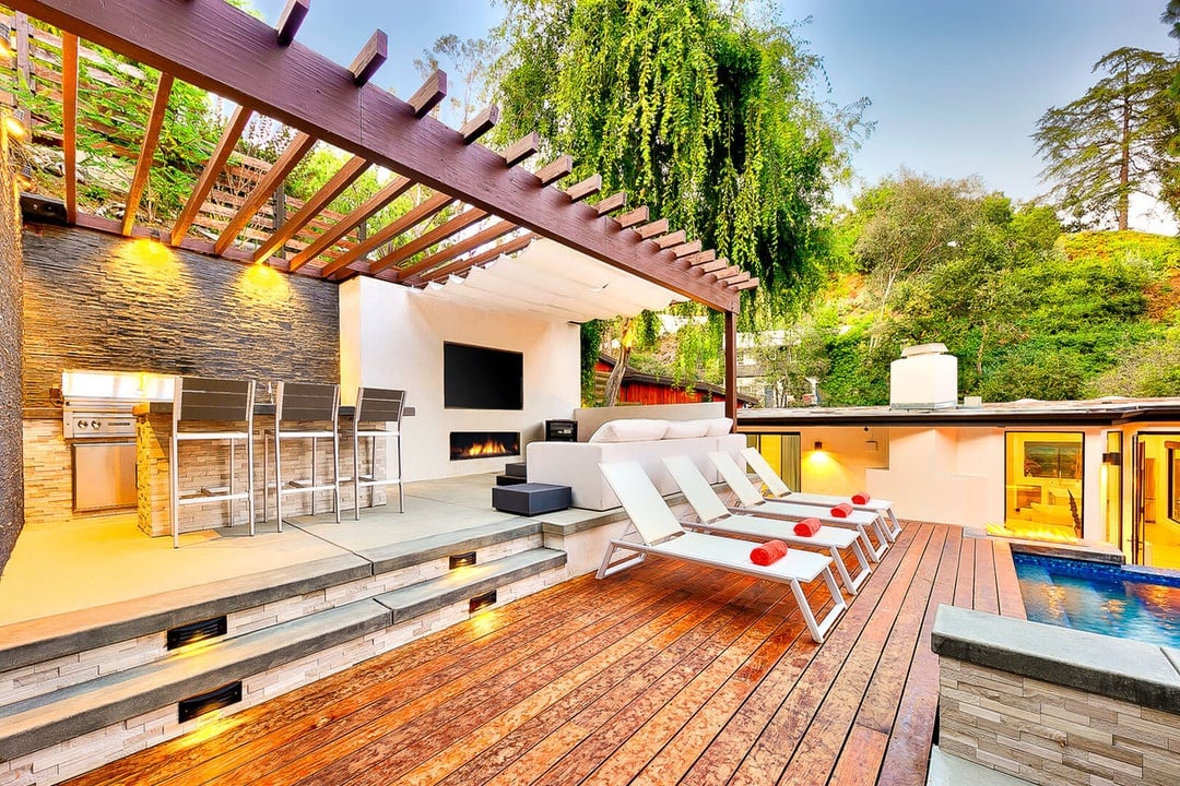 Aurora Villa